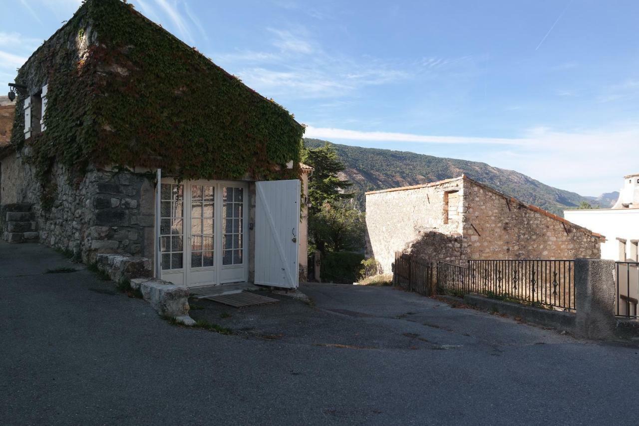 Au Pied Du Chateau Греольер-ле-Неж Экстерьер фото